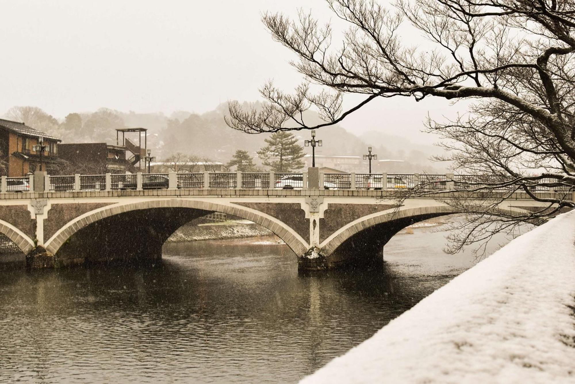 Hyatt Centric Kanazava Kültér fotó The bridge in 1960