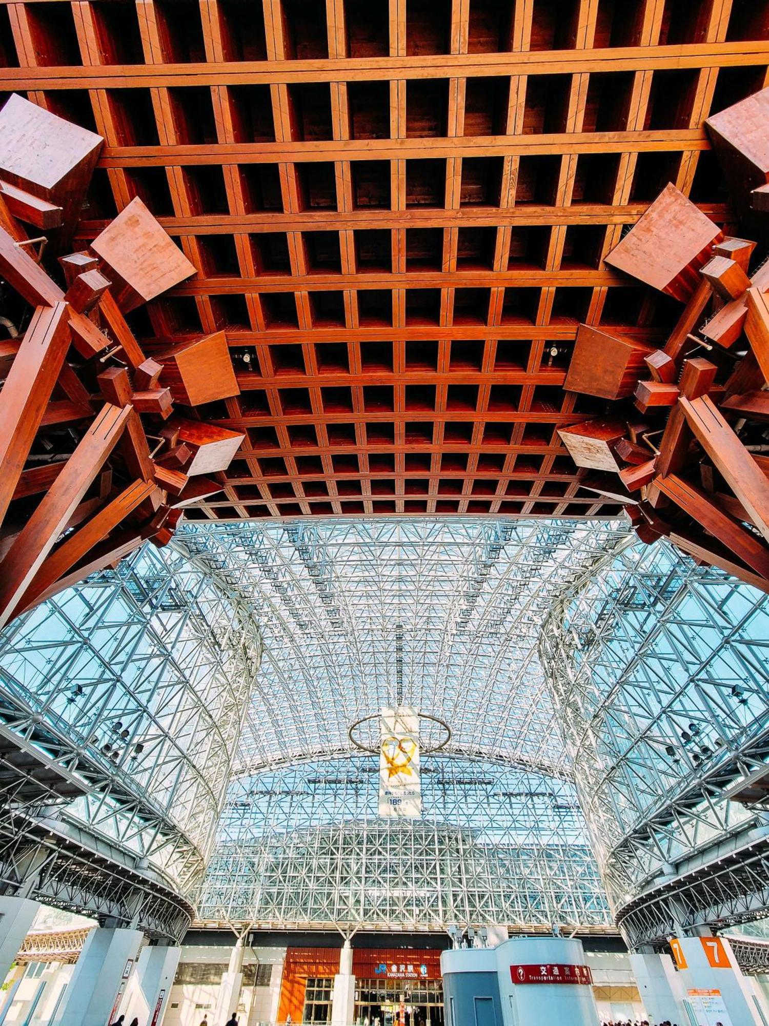 Hyatt Centric Kanazava Kültér fotó The ceiling of the main atrium